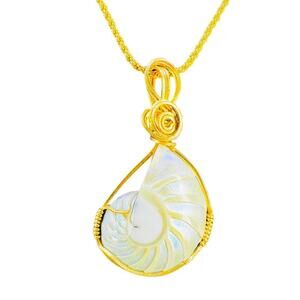 Iridescent Sea Shell Spiral Wired Pendant Gold Tone Chain Necklace 18"